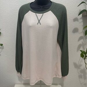 Waffle Knit Raglan Long Sleeve Top Women Size M and L New Without Tags